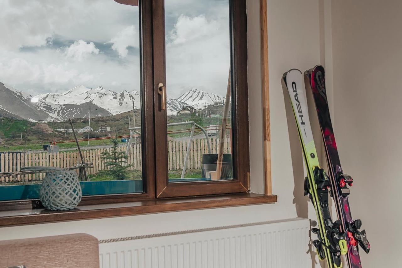 Ski House Bluebird Гудаури Экстерьер фото